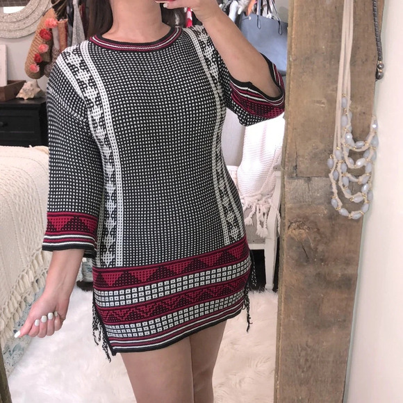Asos size 4 unique sweater knit Aztec print dress - Picture 4 of 9